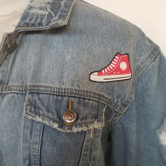 Distressed denim jacket with red converse patch - Picture 2 of 8